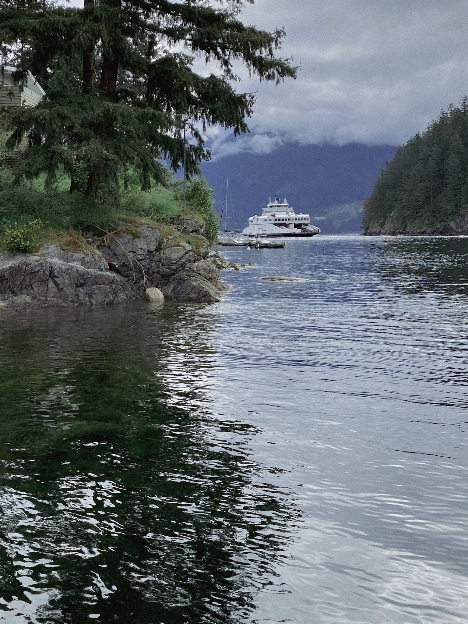 BC Ferries vessel approaching Bowen Island